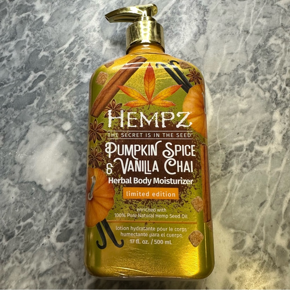 New Hempz Body Moisturizer Pumpkin Spice and Vanilla Chai